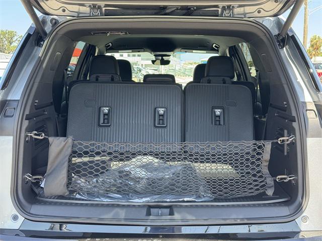 new 2025 Chevrolet Traverse car, priced at $54,616