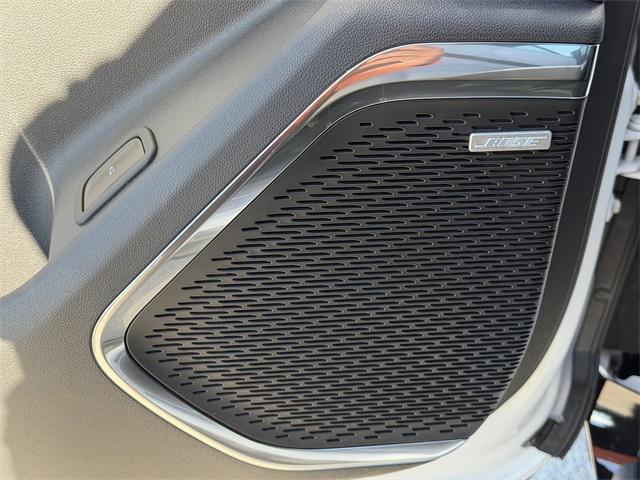 new 2026 Chevrolet Traverse car, priced at $58,329