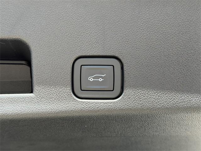 new 2026 Chevrolet Traverse car, priced at $58,329