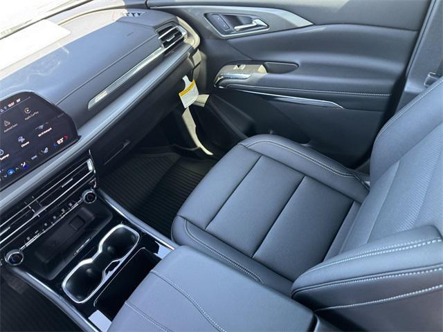 new 2025 Chevrolet Traverse car, priced at $42,960