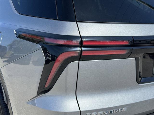 new 2025 Chevrolet Traverse car, priced at $42,960