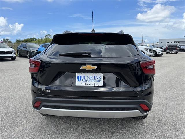 new 2025 Chevrolet Trax car, priced at $22,462