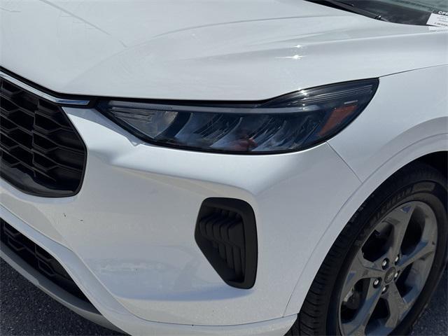 used 2023 Ford Escape car, priced at $19,817