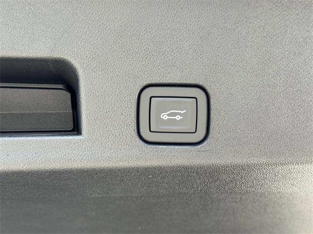 new 2025 Chevrolet Traverse car, priced at $45,581