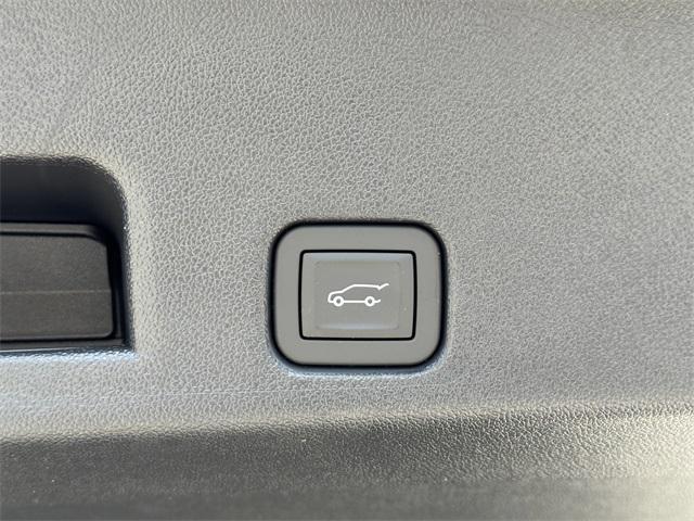 new 2025 Chevrolet Traverse car, priced at $54,382
