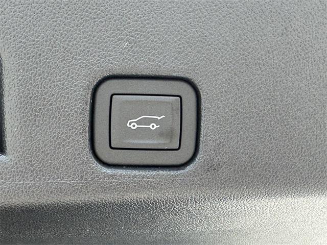 new 2025 Chevrolet Traverse car, priced at $42,960