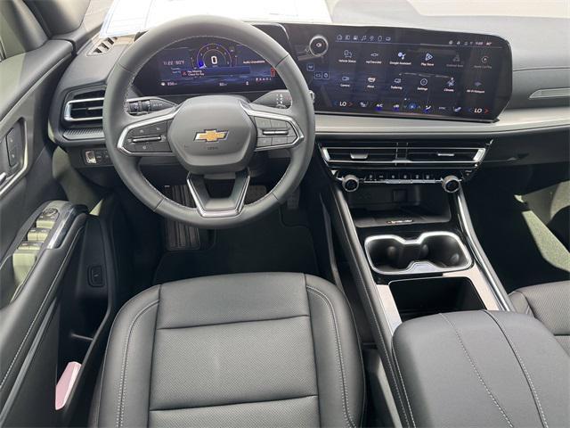 new 2025 Chevrolet Traverse car, priced at $42,960