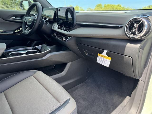 new 2025 Chevrolet Equinox car, priced at $30,085