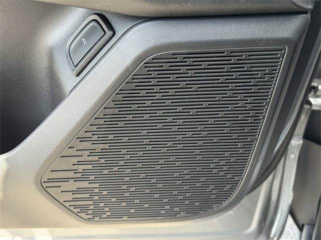 new 2025 Chevrolet Equinox car, priced at $30,085