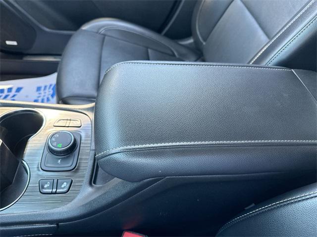 used 2023 GMC Acadia car, priced at $26,983