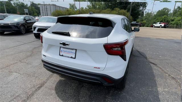 new 2025 Chevrolet Trax car, priced at $24,185