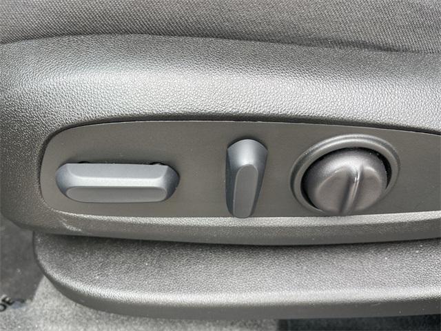 used 2022 Chevrolet Equinox car, priced at $21,980