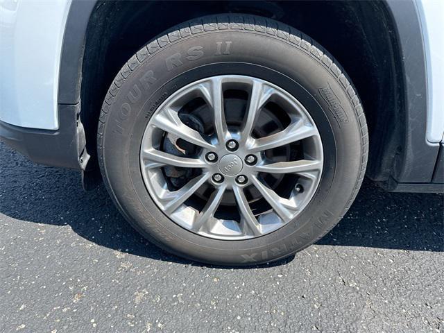 used 2020 Jeep Cherokee car, priced at $18,980