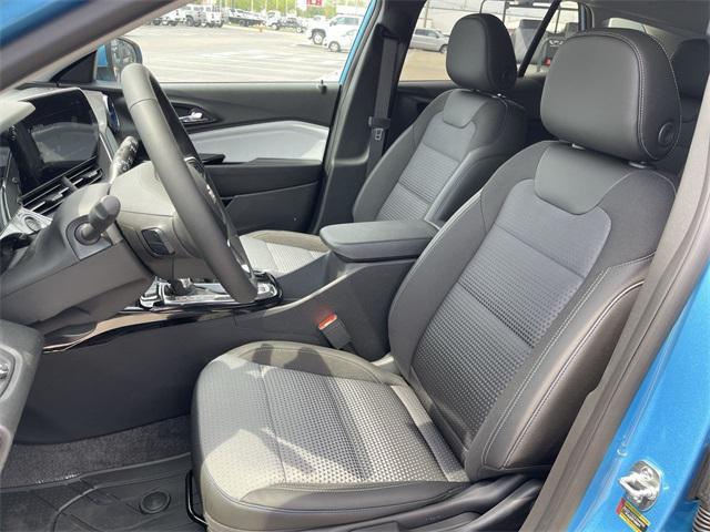 new 2025 Chevrolet Trax car, priced at $25,630