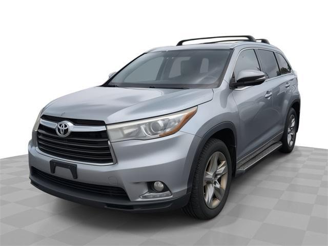 used 2015 Toyota Highlander car, priced at $15,490