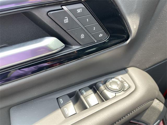 new 2025 Chevrolet Suburban car