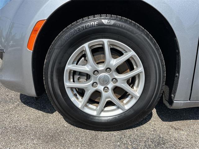 used 2020 Chrysler Pacifica car, priced at $18,995