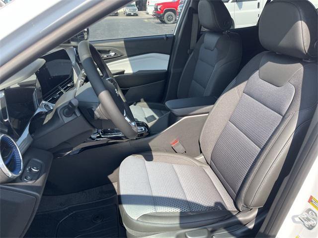 new 2025 Chevrolet Trax car, priced at $25,380