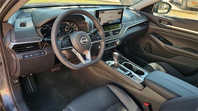 new 2025 Nissan Altima car, priced at $34,096