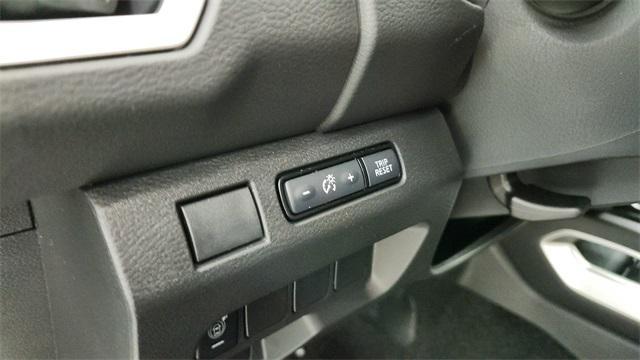 new 2025 Nissan Frontier car, priced at $32,975