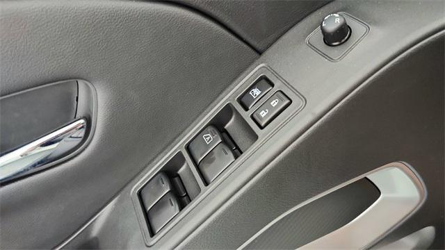 new 2025 Nissan Frontier car, priced at $32,975