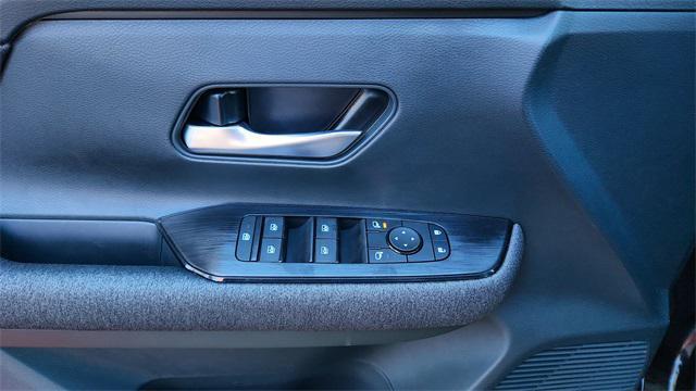 new 2025 Nissan Kicks car, priced at $24,511