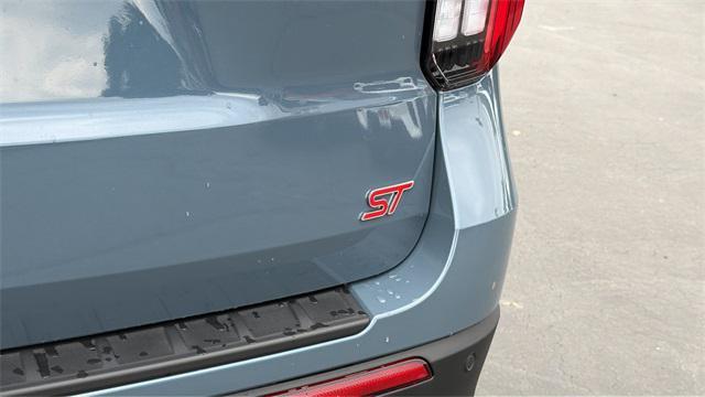 new 2025 Ford Explorer car, priced at $60,910