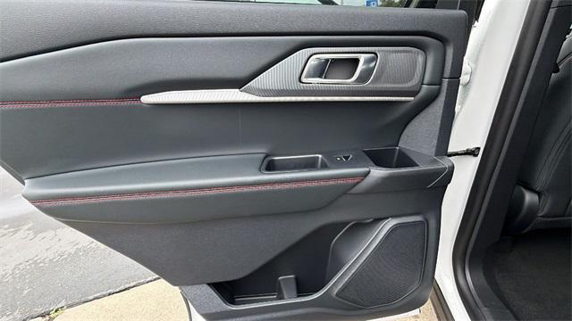 new 2025 Ford Explorer car, priced at $52,570