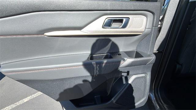 new 2025 Ford Explorer car, priced at $47,615