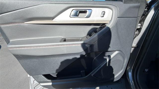 new 2025 Ford Explorer car, priced at $47,615