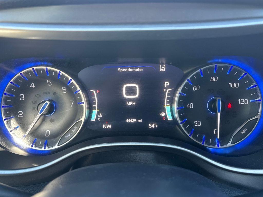 used 2021 Chrysler Pacifica car, priced at $23,986