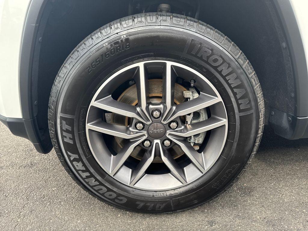 used 2022 Jeep Grand Cherokee WK car, priced at $26,349