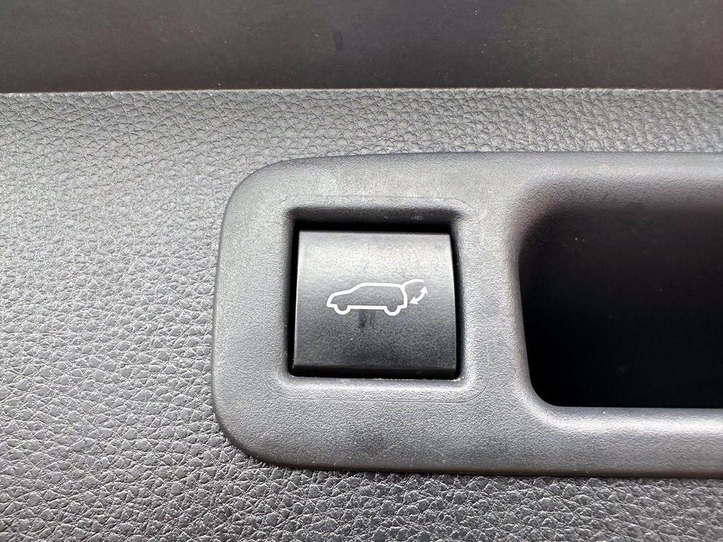 used 2022 Toyota Highlander car, priced at $32,888