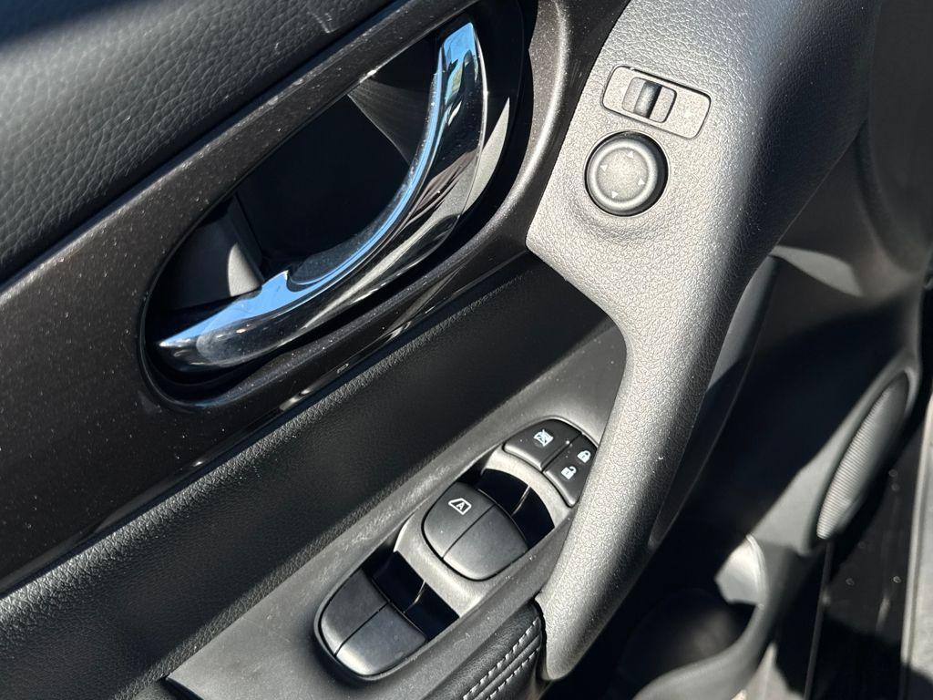 used 2019 Nissan Rogue car, priced at $15,224