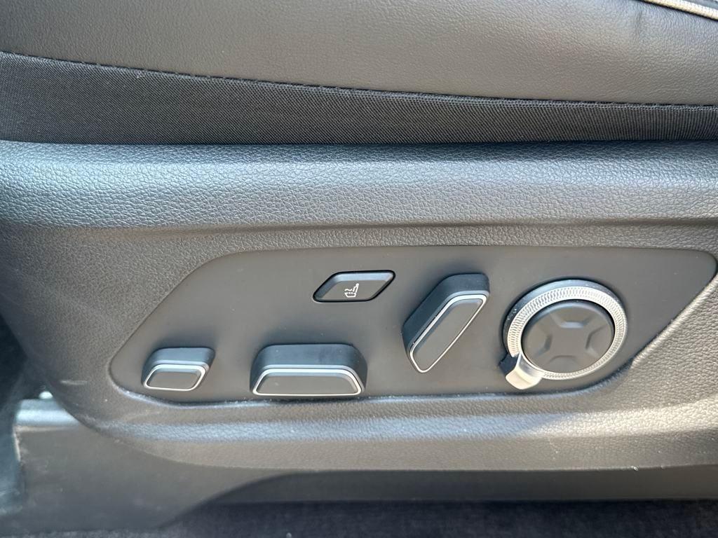 used 2025 Hyundai Palisade car, priced at $47,980