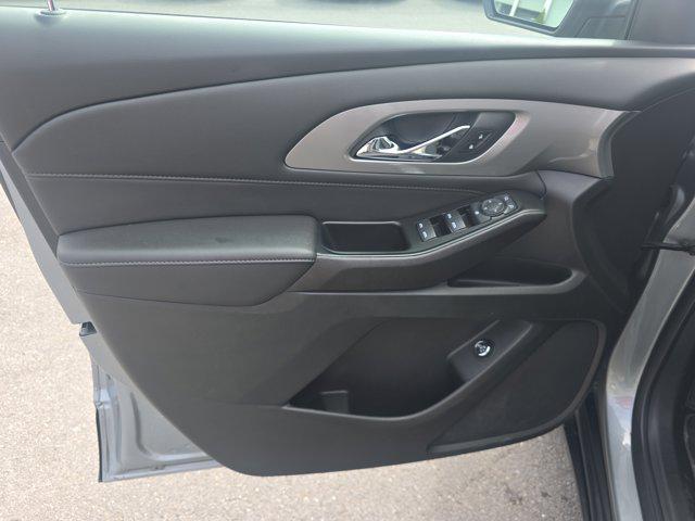 used 2023 Chevrolet Traverse car, priced at $31,800