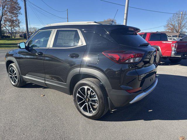 new 2025 Chevrolet TrailBlazer car, priced at $30,209