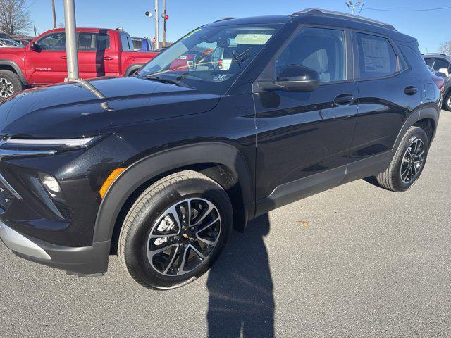 new 2025 Chevrolet TrailBlazer car, priced at $30,209