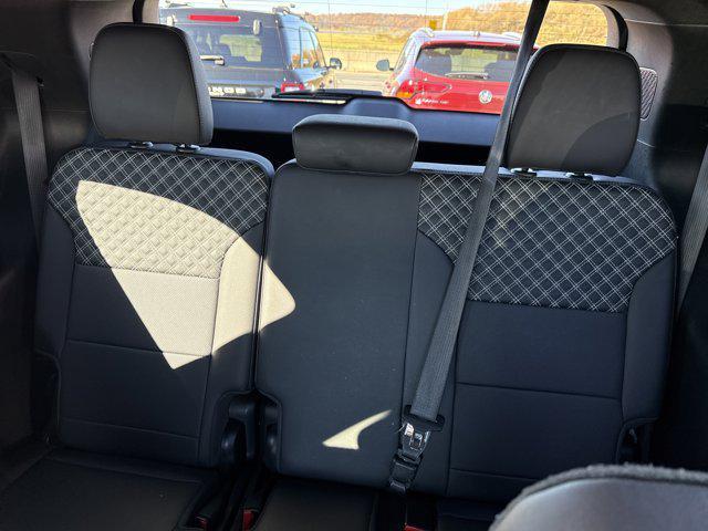 used 2025 GMC Acadia car, priced at $50,000