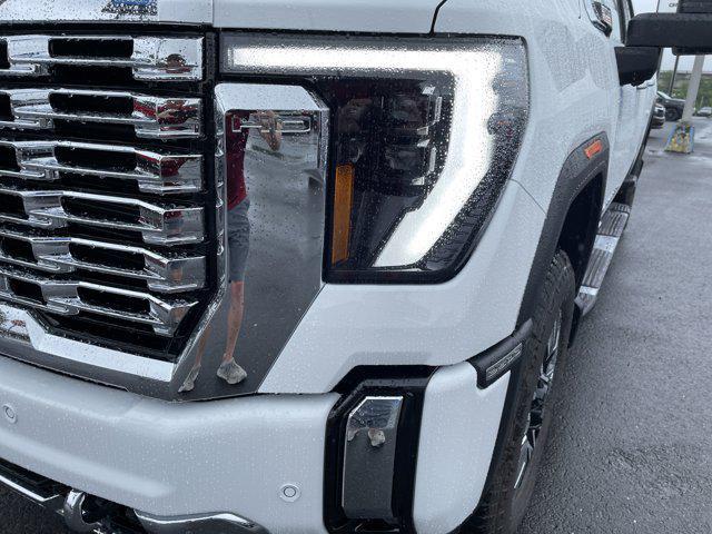 new 2025 GMC Sierra 2500 car, priced at $81,032
