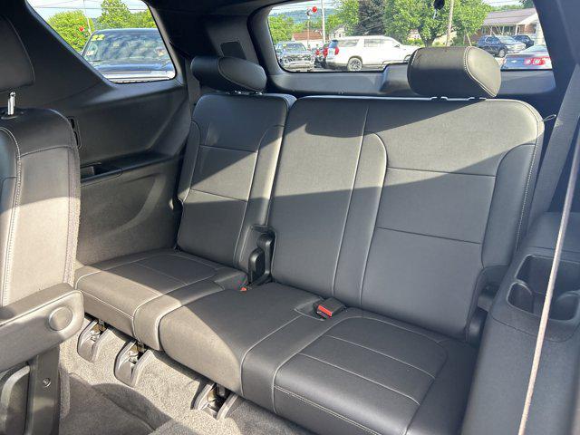used 2022 Chevrolet Traverse car, priced at $33,000