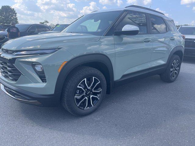 new 2025 Chevrolet TrailBlazer car, priced at $32,814