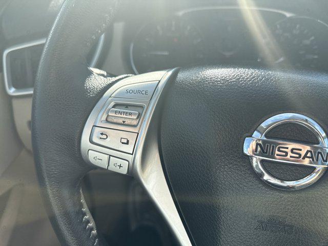 used 2016 Nissan Rogue car