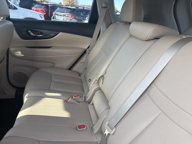 used 2016 Nissan Rogue car