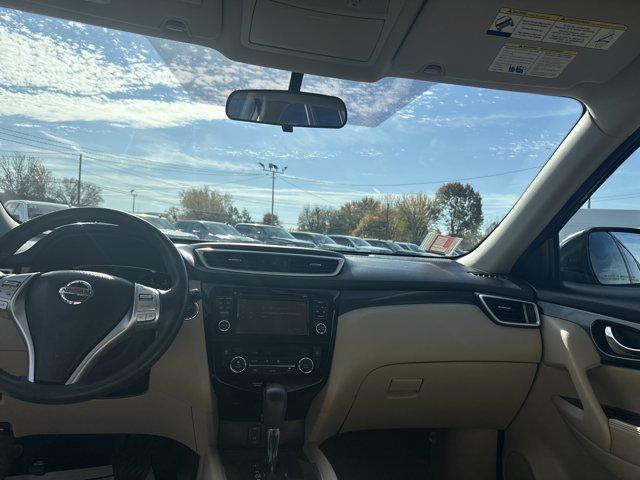 used 2016 Nissan Rogue car