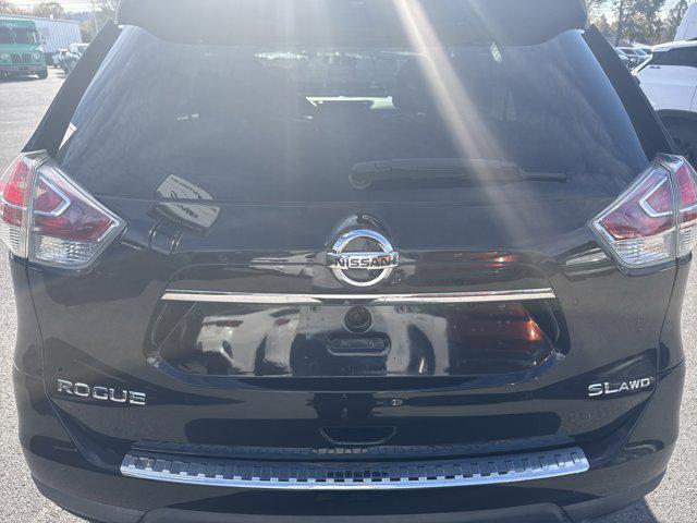 used 2016 Nissan Rogue car