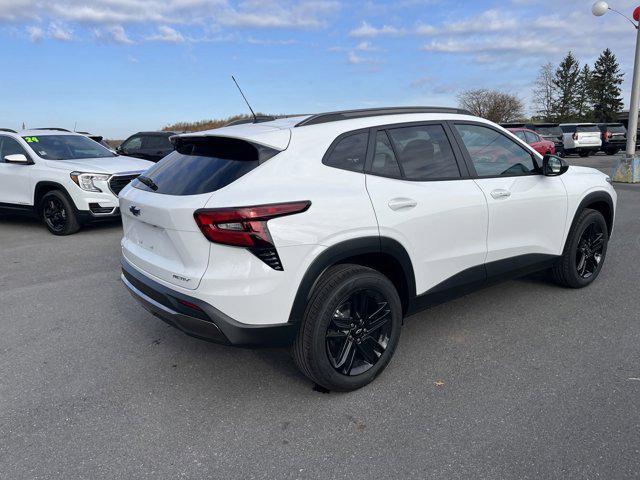 new 2025 Chevrolet Trax car, priced at $25,754