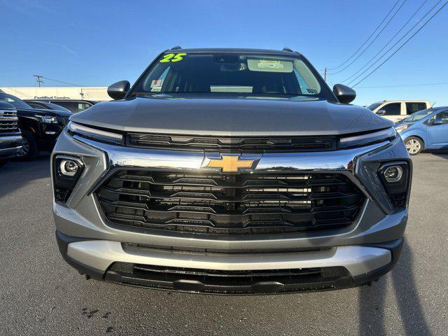 new 2025 Chevrolet TrailBlazer car, priced at $30,209