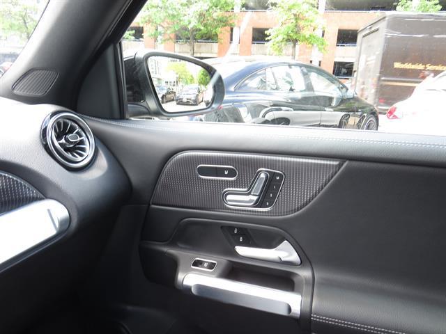 used 2022 Mercedes-Benz GLB 250 car, priced at $32,995