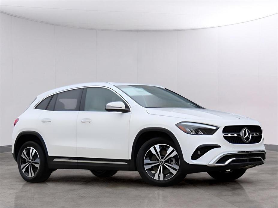 new 2024 Mercedes-Benz GLA 250 car, priced at $45,500